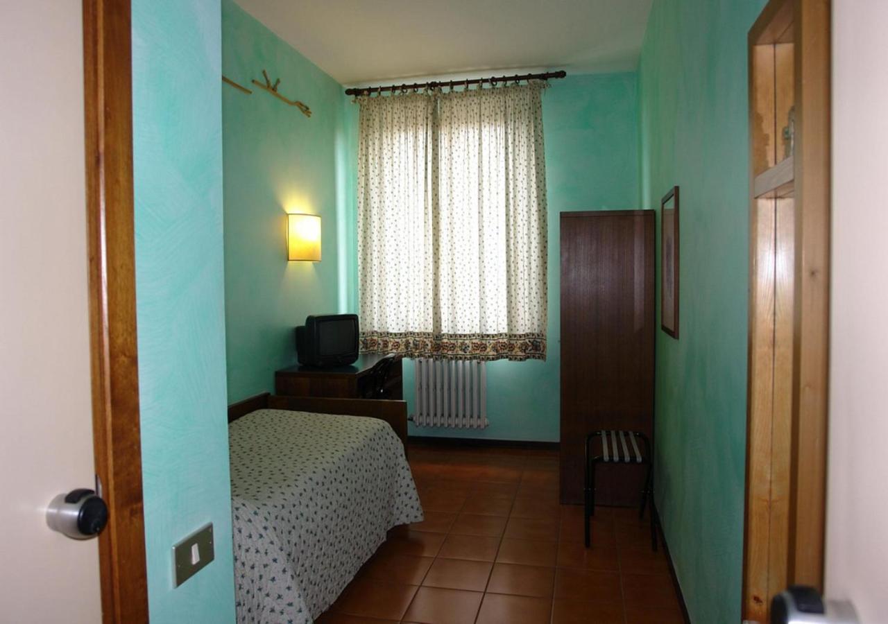 Hotel La Nuova Pergoletta Orvieto Esterno foto